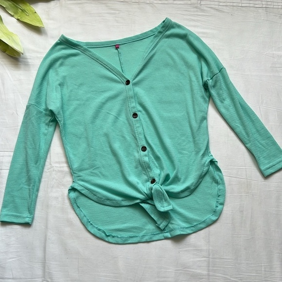 Waffle Knit Button Up Top - Picture 7 of 7